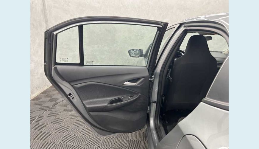 CHEVROLET ONIX LT 1.0 TURBO FLEX MANUAL 4P - PRATA - 2024 Foto 10 (Grande)