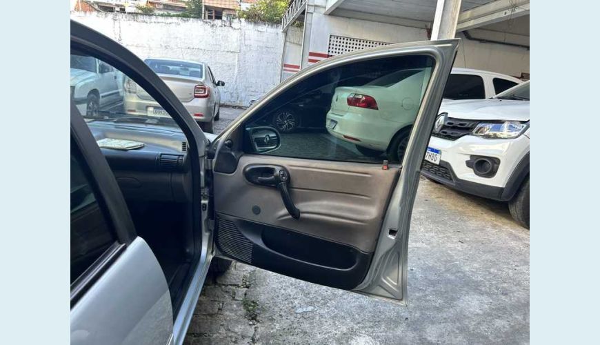 CHEVROLET CLASSIC LS VHC 1.0 FLEX MANUAL 4P - PRATA - 2012 Foto 10 (Grande)