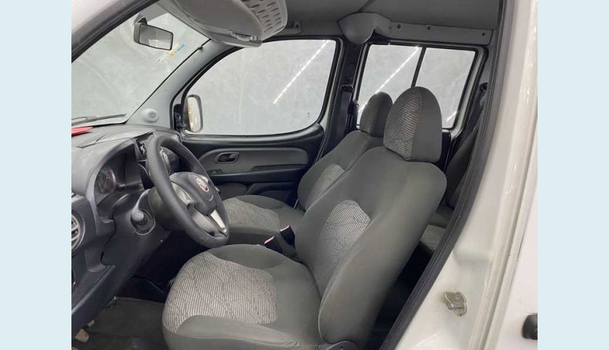 FIAT DOBLO ESSENCE 1.8 16V FLEX MANUAL 4P - BRANCO - 2020 Foto 10 (Grande)