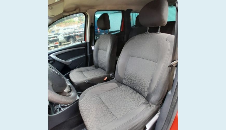 RENAULT DUSTER EXPRESSION 1.6 FLEX MANUAL 4P - VERMELHO - 2013 Foto 10 (Grande)
