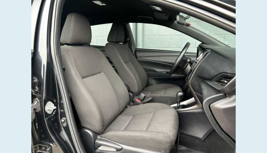 TOYOTA YARIS XL 1.5 (FLEX) (AUT) - PRETO - 2025 Foto 10 (Grande)