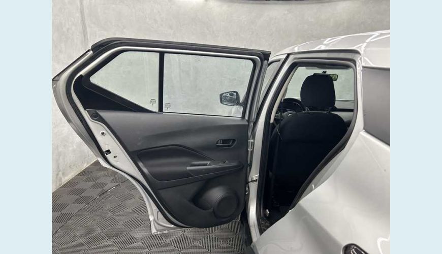 NISSAN KICKS ACTIVE 1.6 (FLEX) - PRATA - 2024 Foto 10 (Grande)
