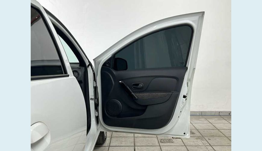 RENAULT LOGAN ZEN 1.0 - BRANCO - 2025 Foto 10 (Grande)