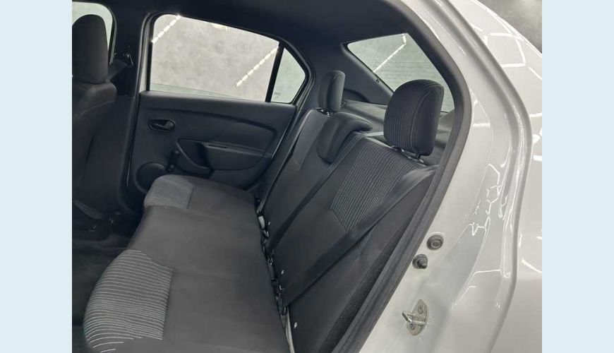 RENAULT LOGAN LIFE 1.0 12V SCE (FLEX) - BRANCO - 2023 Foto 10 (Grande)