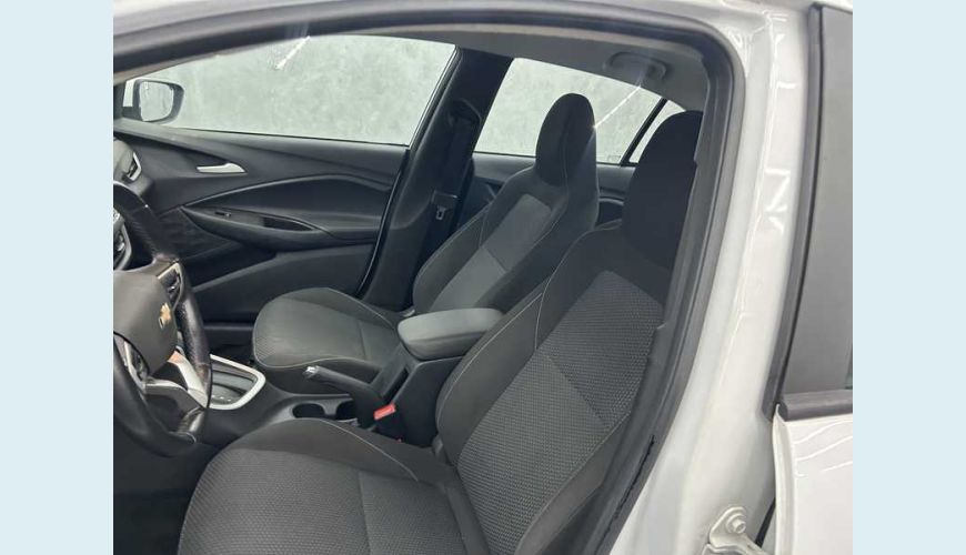CHEVROLET ONIX PLUS LTZ 1.0 TURBO (AUT.) - BRANCO - 2023 Foto 10 (Grande)