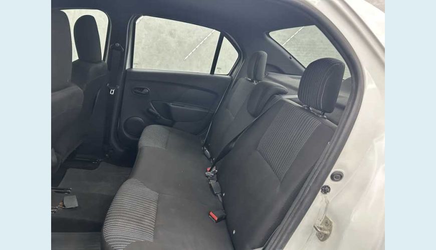 RENAULT LOGAN LIFE 1.0 12V SCE (FLEX) - BRANCO - 2023 Foto 10 (Grande)