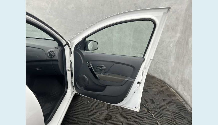 RENAULT LOGAN ZEN 1.0 - BRANCO - 2025 Foto 10 (Grande)