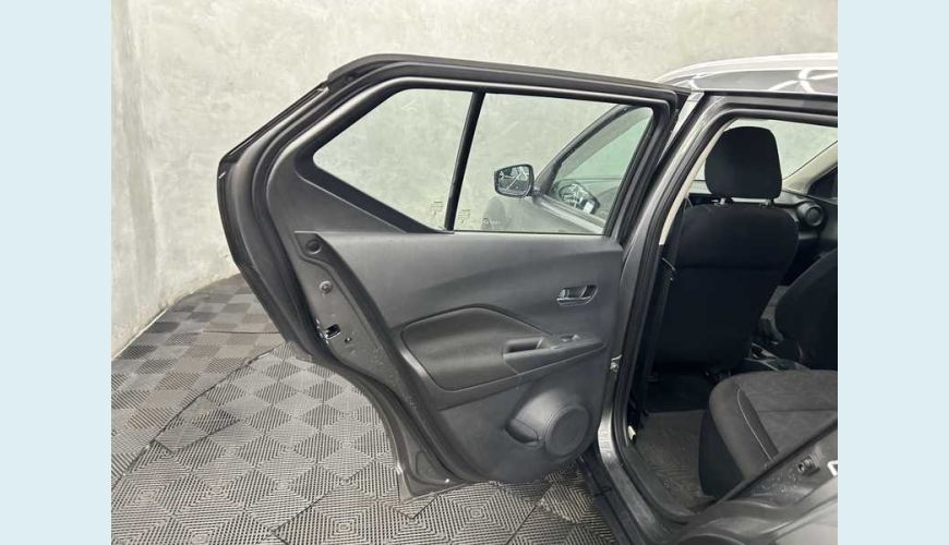 NISSAN KICKS SENSE CVT 1.6 (FLEX) - CINZA - 2024 Foto 10 (Grande)