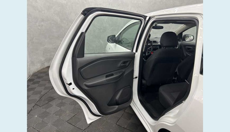 CHEVROLET SPIN LS 1.8 - BRANCO - 2024 Foto 10 (Grande)