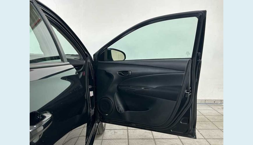 TOYOTA YARIS SEDAN XL 1.5 (FLEX) (AUT) - PRETO - 2025 Foto 10 (Grande)