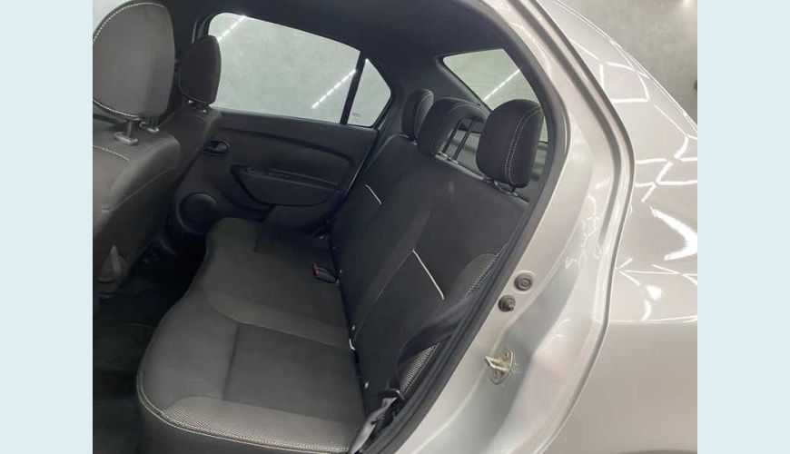 RENAULT LOGAN ZEN 1.0 12V SCE (FLEX) - PRATA - 2022 Foto 10 (Grande)