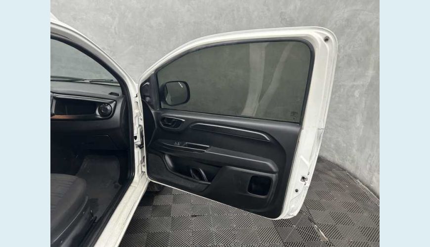 FIAT FIORINO 1.4 ENDURANCE (FLEX) - BRANCO - 2023 Foto 10 (Grande)