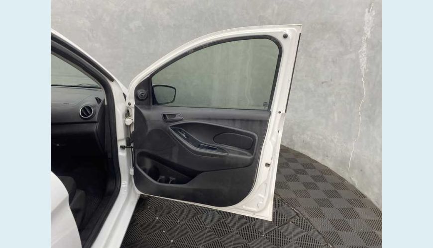 FORD KA 1.0 SE (FLEX) - BRANCO - 2021 Foto 10 (Grande)