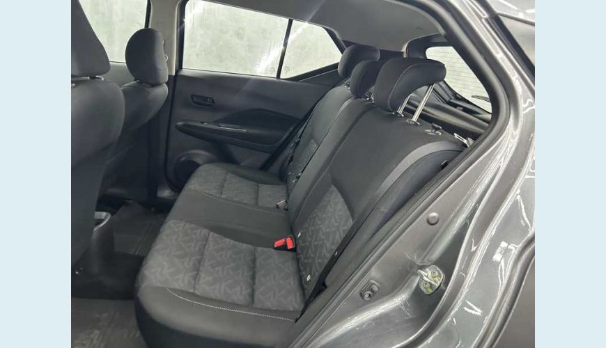 NISSAN KICKS ACTIVE 1.6 (FLEX) - CINZA - 2024 Foto 10 (Grande)