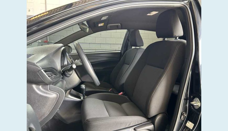 TOYOTA YARIS XL 1.5 (FLEX) (AUT) - PRETO - 2025 Foto 10 (Grande)