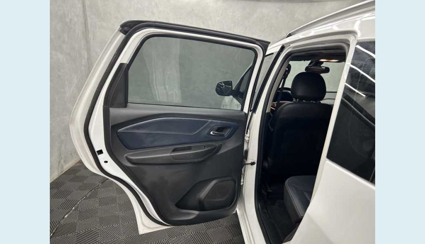 CHEVROLET SPIN PREMIER 1.8 (AUT.) - BRANCO - 2023 Foto 10 (Grande)