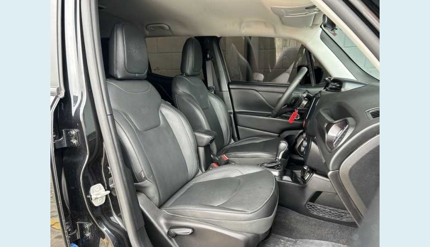 JEEP RENEGADE LONGITUDE - PRETO - 2025 Foto 10 (Grande)