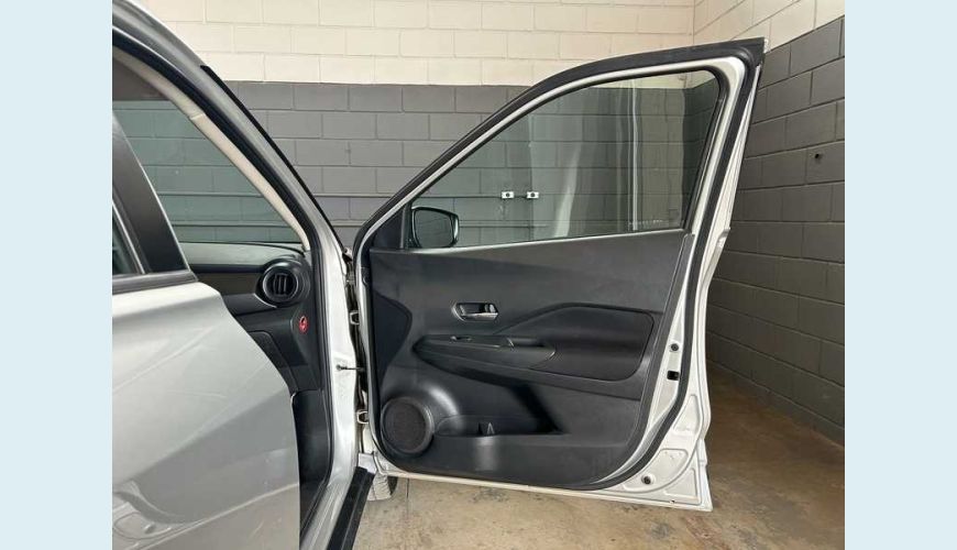 NISSAN KICKS SENSE CVT 1.6 (FLEX) - PRATA - 2024 Foto 10 (Grande)