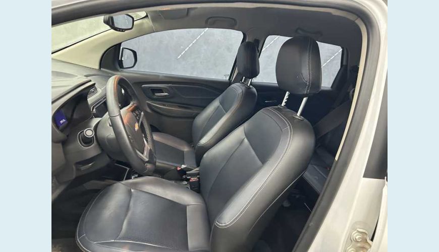 CHEVROLET SPIN PREMIER 1.8 (AUT.) - BRANCO - 2023 Foto 10 (Grande)