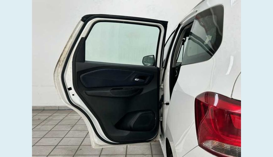 CHEVROLET SPIN PREMIER 1.8 (AUT.) - BRANCO - 2023 Foto 10 (Grande)