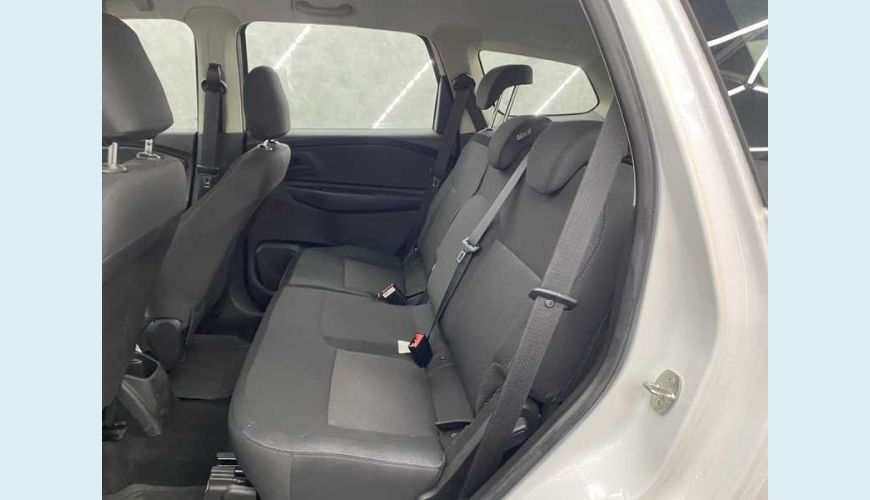 CHEVROLET SPIN LS 1.8 5S (FLEX) - BRANCO - 2022 Foto 10 (Grande)