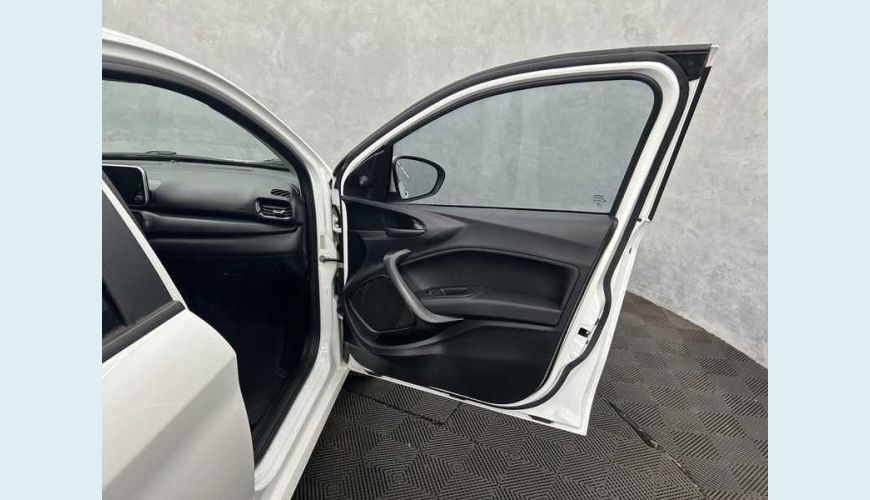 FIAT ARGO DRIVE 1.0 (FLEX) - BRANCO - 2023 Foto 10 (Grande)