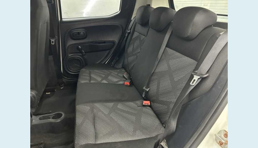 FIAT MOBI LIKE 1.0 (FLEX) - BRANCO - 2023 Foto 10 (Grande)