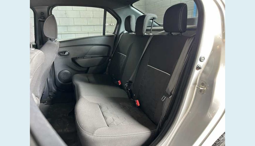 RENAULT LOGAN ZEN 1.0 - PRATA - 2025 Foto 10 (Grande)