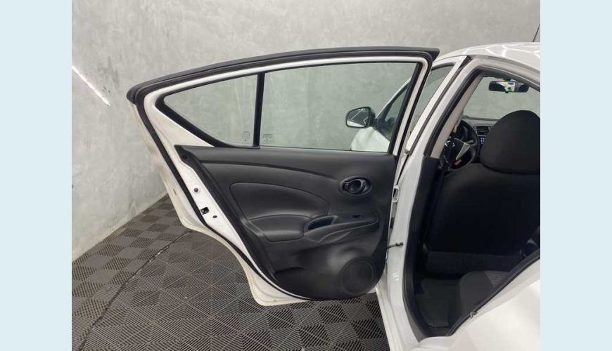 NISSAN VERSA 1.0 12V V-DRIVE (FLEX) - BRANCO - 2021 Foto 10 (Grande)