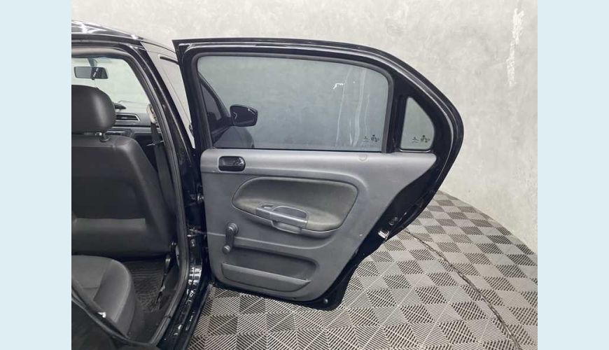 VOLKSWAGEN VOYAGE 1.6 - PRETO - 2022 Foto 10 (Grande)