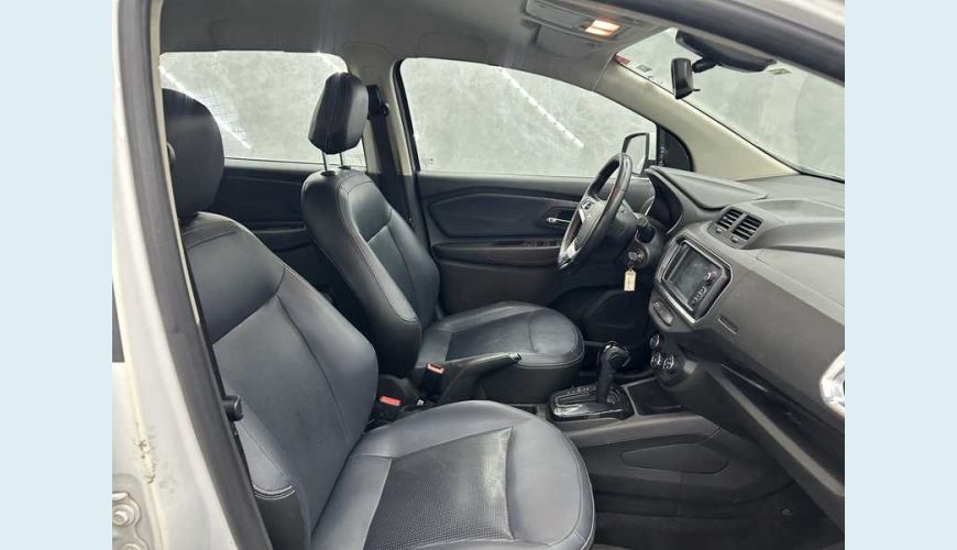 CHEVROLET SPIN PREMIER 1.8 (AUT.) - BRANCO - 2024 Foto 10 (Grande)