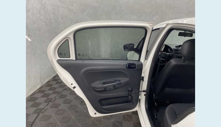 VOLKSWAGEN GOL 1.0 12V FLEX - BRANCO - 2022 Foto 10 (Grande)