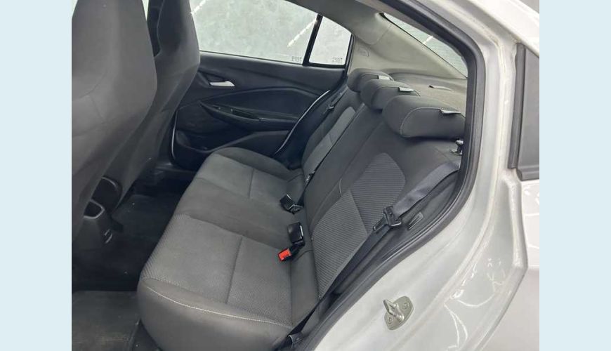 CHEVROLET ONIX PLUS LT 1.0 - BRANCO - 2023 Foto 10 (Grande)