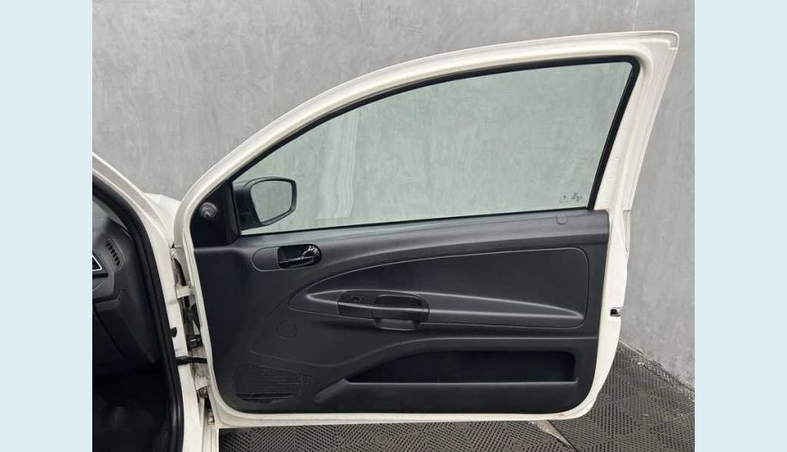 VOLKSWAGEN SAVEIRO ROBUST 1.6 MSI CS FLEX - BRANCO - 2023 Foto 10 (Grande)