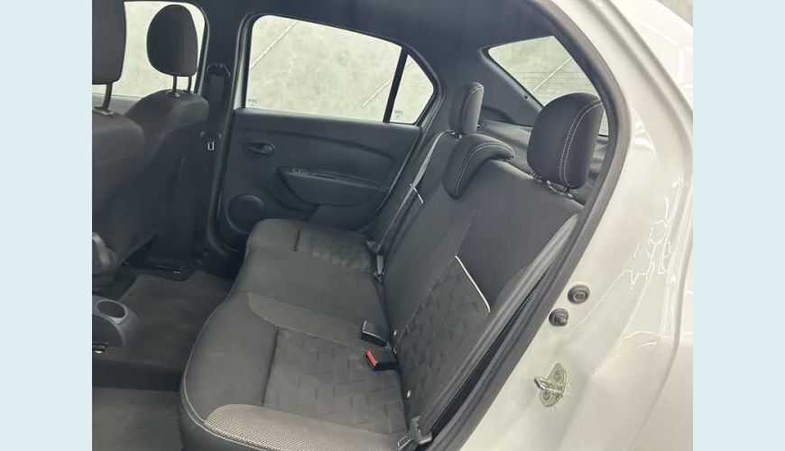 RENAULT LOGAN ZEN 1.0 12V SCE FLEX - BRANCO - 2023 Foto 10 (Grande)