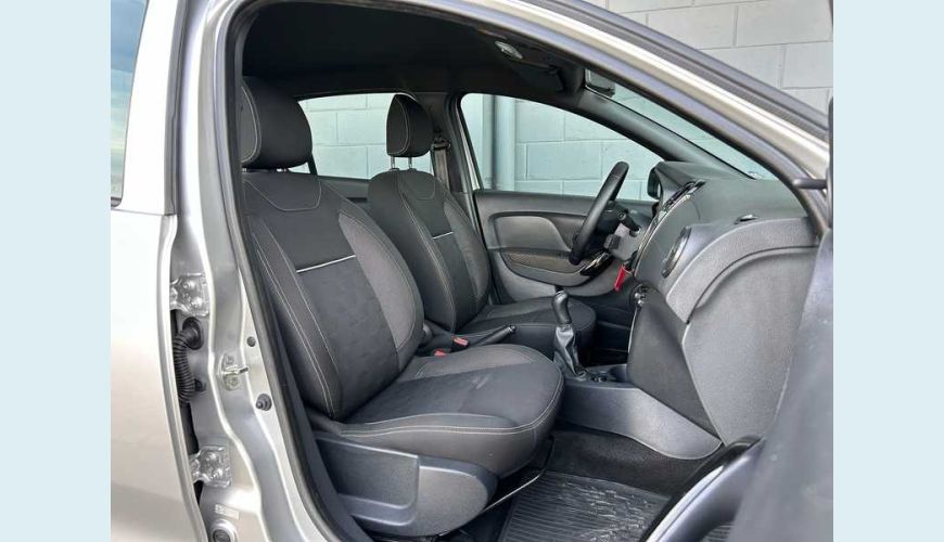 RENAULT LOGAN ZEN 1.0 - PRATA - 2025 Foto 10 (Grande)