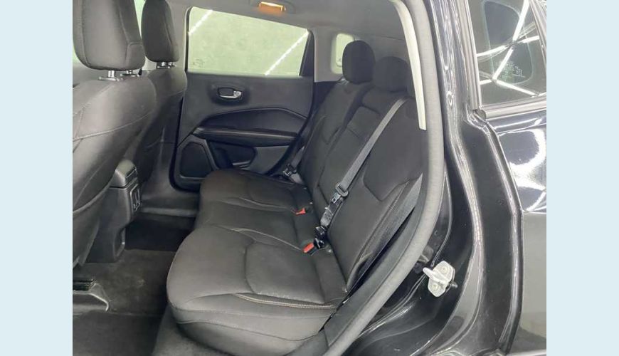 JEEP COMPASS 2.0 SPORT 4X2 AUT. FLEX - PRETO - 2018 Foto 10 (Grande)