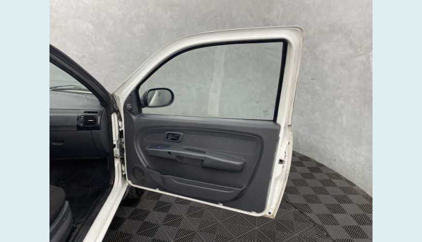 FIAT STRADA HARD WORKING 1.4 FLEX CS - BRANCO - 2020 Foto 10 (Grande)