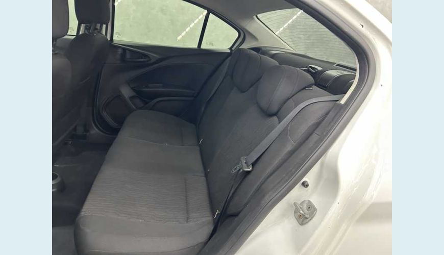 FIAT CRONOS DRIVE 1.3 FLEX MT - BRANCO - 2023 Foto 10 (Grande)