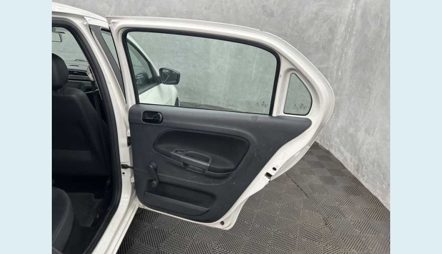 VOLKSWAGEN GOL 1.0 12V FLEX - BRANCO - 2022 Foto 10 (Grande)