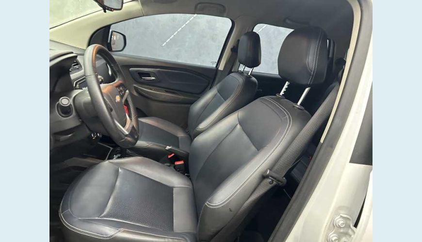 CHEVROLET SPIN PREMIER 1.8 (AUT.) - BRANCO - 2023 Foto 10 (Grande)