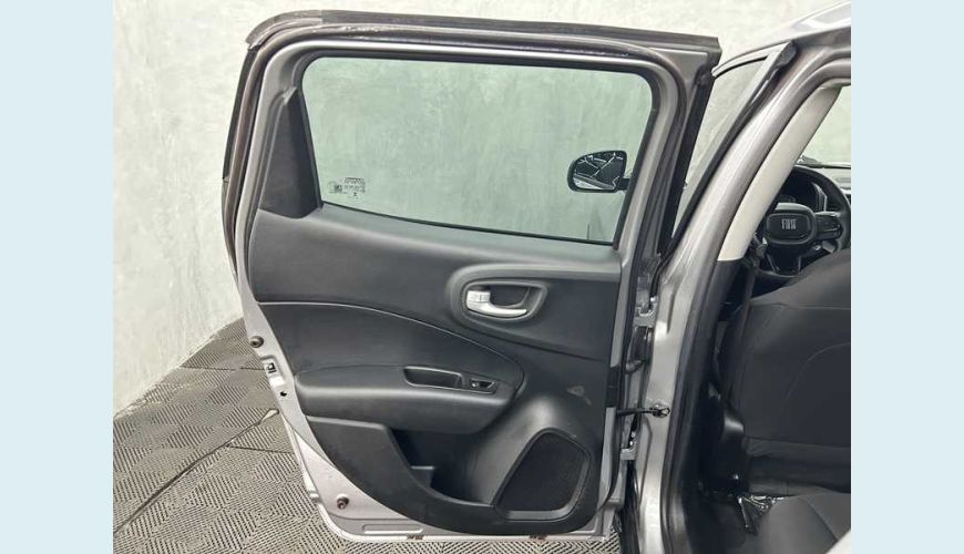 FIAT TORO ENDURANCE 1.3 TURBO 270 - PRATA - 2025 Foto 10 (Grande)