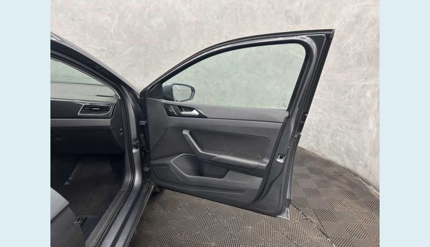 VOLKSWAGEN VIRTUS 1.0 200 TSI COMFORTLINE FLEX AUT. - PRATA - 2023 Foto 10 (Grande)