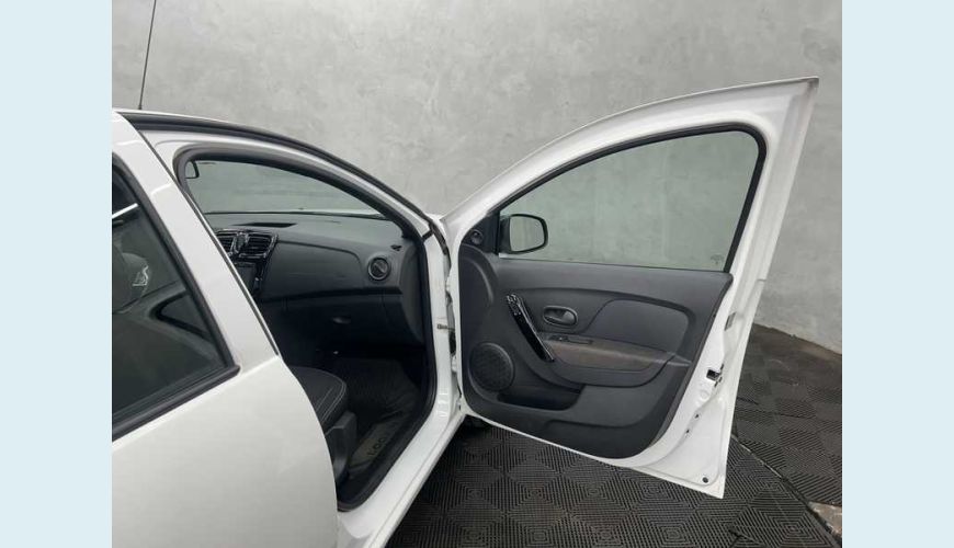 RENAULT LOGAN ZEN 1.0 - BRANCO - 2025 Foto 10 (Grande)