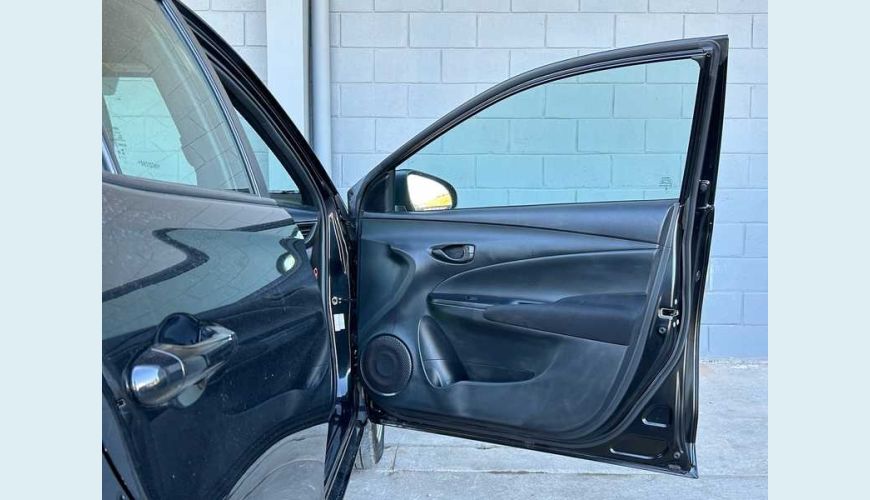 TOYOTA YARIS XL 1.5 FLEX AUT. - PRETO - 2025 Foto 10 (Grande)