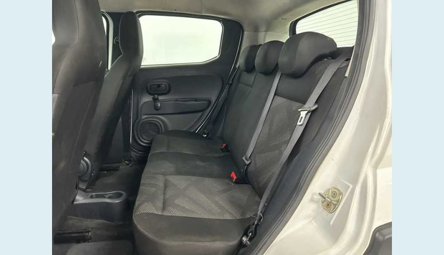 FIAT MOBI LIKE 1.0 FLEX - BRANCO - 2023 Foto 10 (Grande)