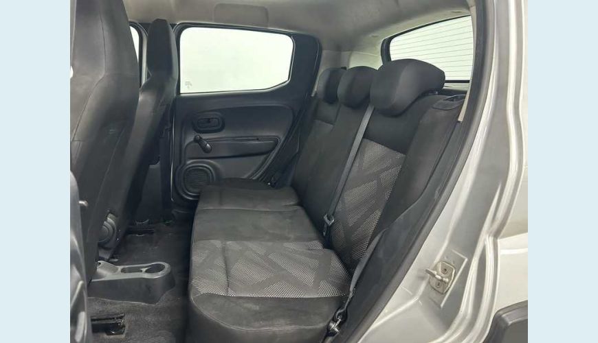 FIAT MOBI LIKE 1.0 - PRATA - 2024 Foto 10 (Grande)