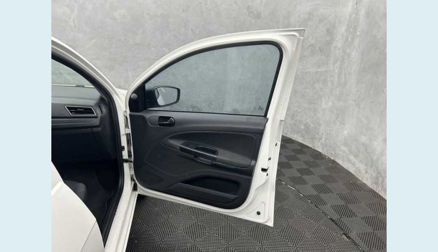 VOLKSWAGEN VOYAGE 1.0 MPI FLEX - BRANCO - 2023 Foto 10 (Grande)