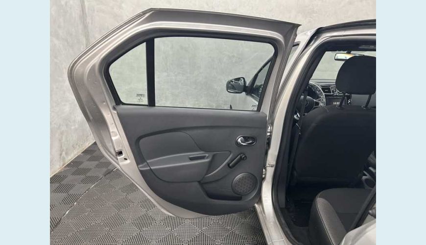 RENAULT LOGAN ZEN 1.0 12V SCE FLEX - PRATA - 2021 Foto 10 (Grande)