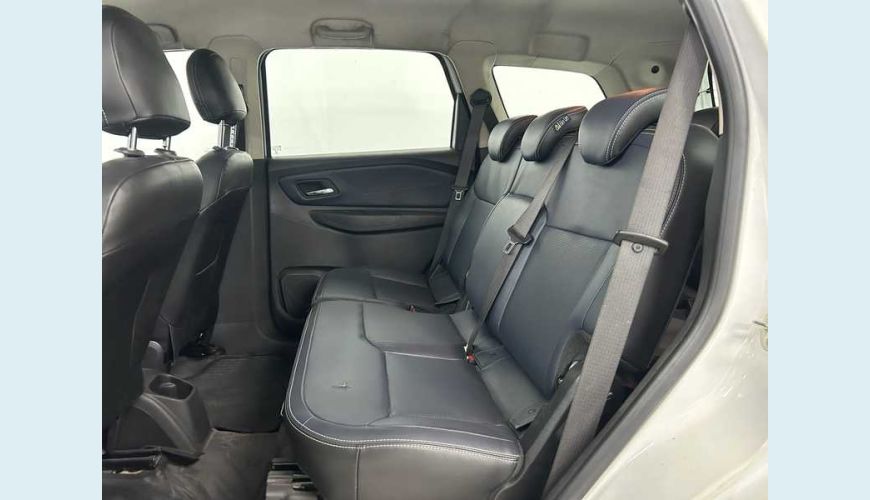 CHEVROLET SPIN PREMIER 1.8 (AUT.) - BRANCO - 2023 Foto 10 (Grande)